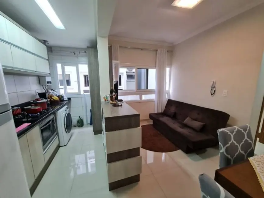 Foto 2 de Apartamento com 1 quarto à venda, 48m2 em Centro, Tramandai - RS