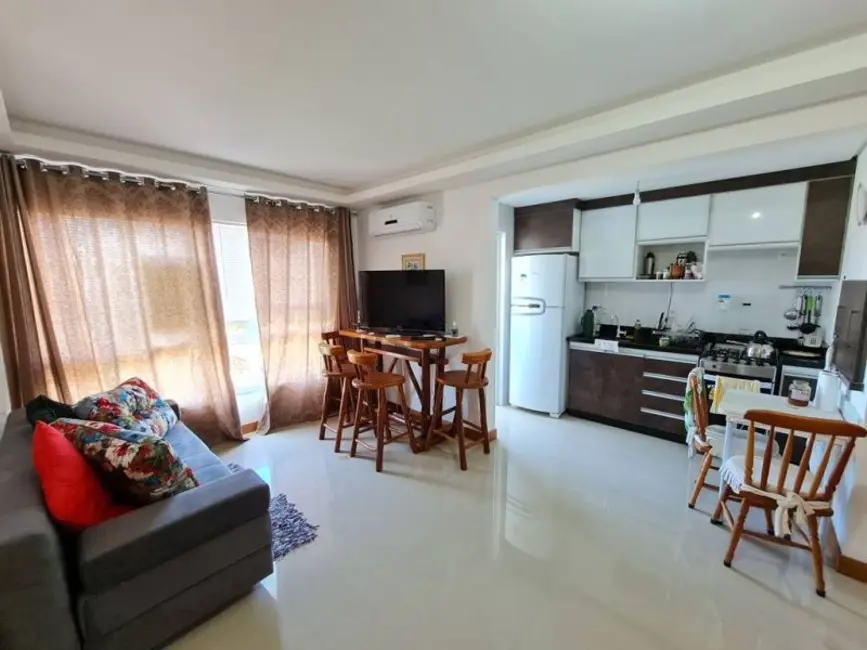 Foto 2 de Apartamento com 1 quarto à venda, 53m2 em Centro, Tramandai - RS
