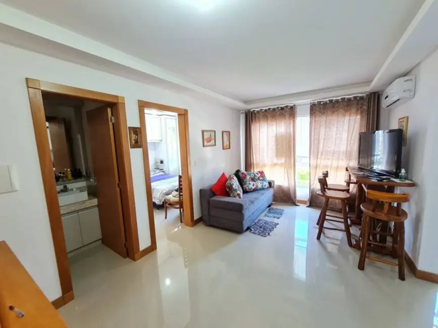 Foto 1 de Apartamento com 1 quarto à venda, 53m2 em Centro, Tramandai - RS