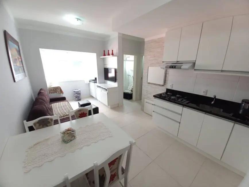 Foto 2 de Apartamento com 1 quarto à venda, 52m2 em Centro, Tramandai - RS