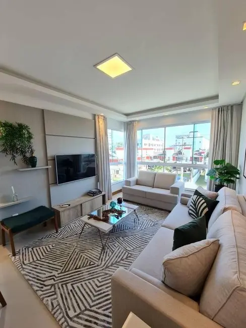 Foto 1 de Apartamento com 2 quartos à venda, 78m2 em Centro, Tramandai - RS