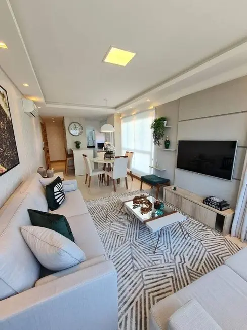 Foto 2 de Apartamento com 2 quartos à venda, 78m2 em Centro, Tramandai - RS