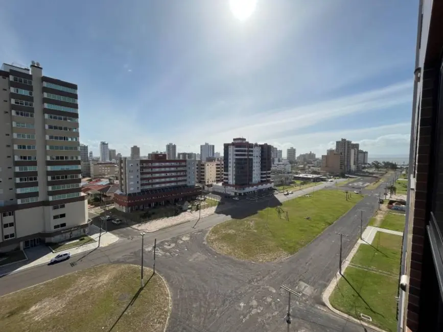 Apartamento com 2 quartos à venda, 72m2 em Centro, Tramandai - RS - imagem 4 Foto 4 de Apartamento com 2 quartos à venda, 72m2 em Centro, Tramandai - RS