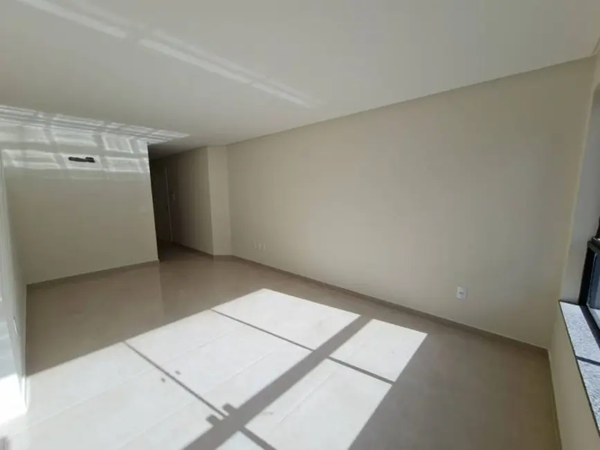 Apartamento com 2 quartos à venda, 73m2 em Centro, Tramandai - RS - imagem 3 Foto 3 de Apartamento com 2 quartos à venda, 73m2 em Centro, Tramandai - RS