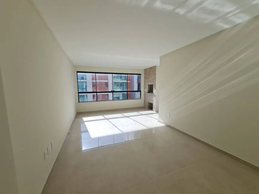 Foto 2 de Apartamento com 2 quartos à venda, 73m2 em Centro, Tramandai - RS