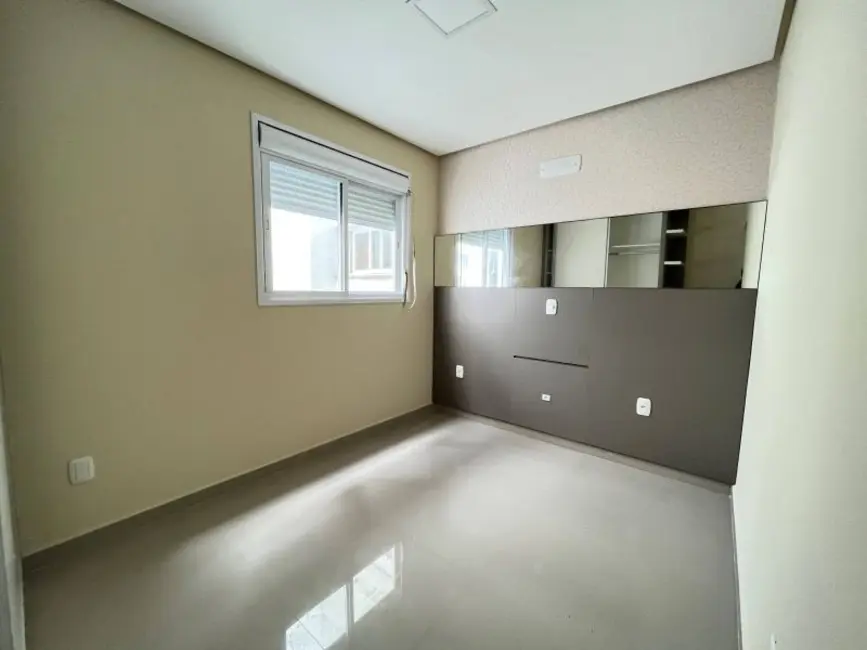 Apartamento com 2 quartos à venda, 78m2 em Centro, Tramandai - RS - imagem 3 Foto 3 de Apartamento com 2 quartos à venda, 78m2 em Centro, Tramandai - RS