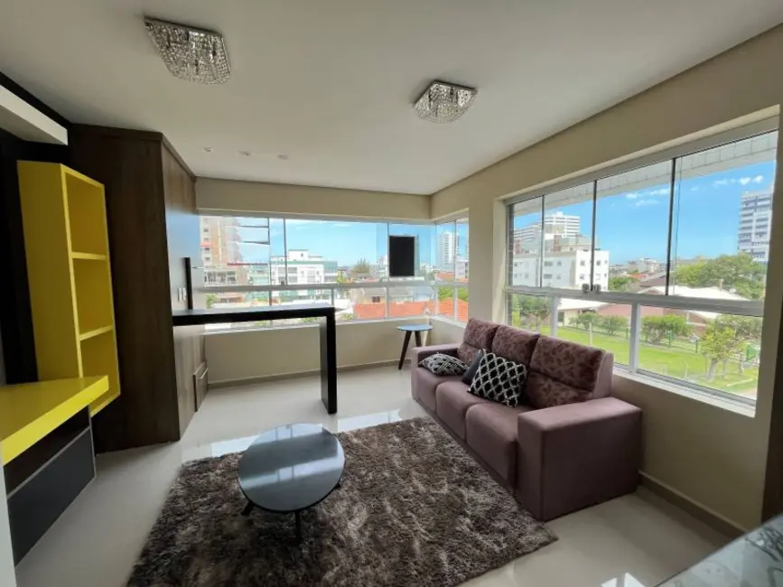 Foto 2 de Apartamento com 2 quartos à venda, 78m2 em Centro, Tramandai - RS