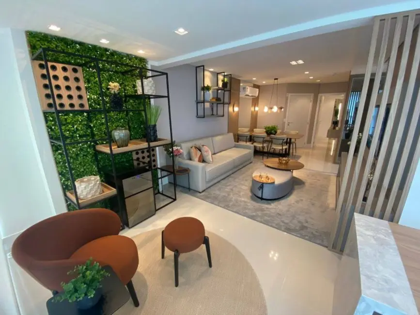 Apartamento com 3 quartos à venda, 117m2 em Centro, Balneario Camboriu - SC - imagem 3 Foto 3 de Apartamento com 3 quartos à venda, 117m2 em Centro, Balneario Camboriu - SC