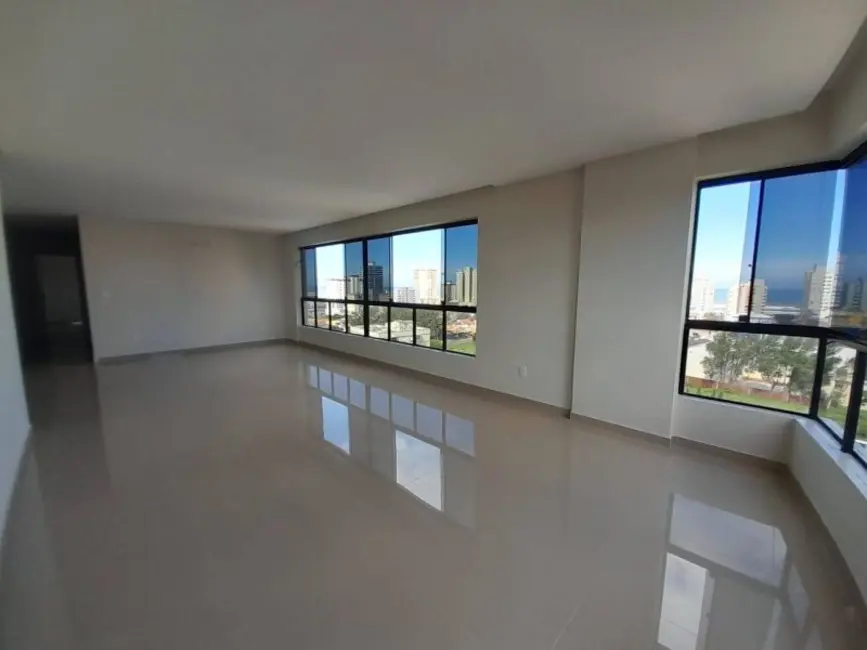 Apartamento com 3 quartos à venda, 176m2 em Centro, Tramandai - RS - imagem 5 Foto 5 de Apartamento com 3 quartos à venda, 176m2 em Centro, Tramandai - RS