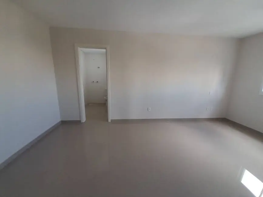Apartamento com 3 quartos à venda, 176m2 em Centro, Tramandai - RS - imagem 9 Foto 9 de Apartamento com 3 quartos à venda, 176m2 em Centro, Tramandai - RS