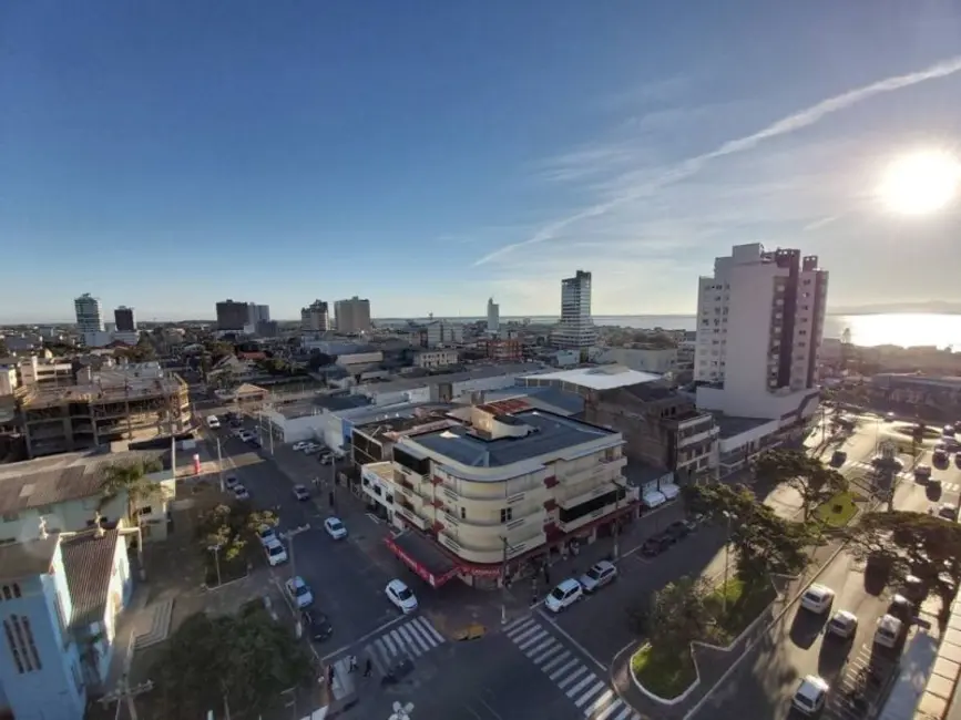 Apartamento com 3 quartos à venda, 148m2 em Centro, Tramandai - RS - imagem 6 Foto 6 de Apartamento com 3 quartos à venda, 148m2 em Centro, Tramandai - RS