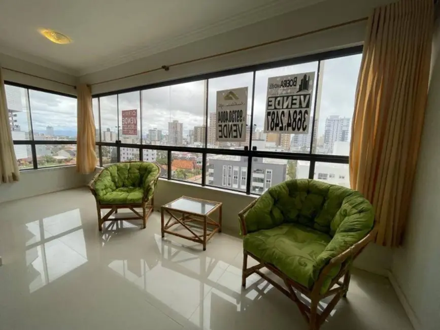 Foto 2 de Apartamento com 3 quartos à venda, 145m2 em Centro, Tramandai - RS