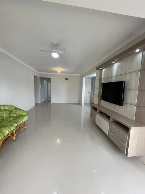 Apartamento com 3 quartos à venda, 145m2 em Centro, Tramandai - RS - imagem 8 Foto 8 de Apartamento com 3 quartos à venda, 145m2 em Centro, Tramandai - RS