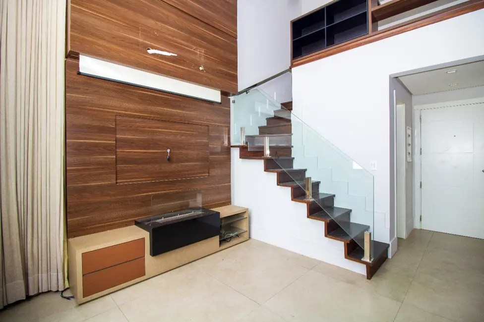 Apartamento com 1 quarto à venda, 67m2 em Moinhos de Vento, Porto Alegre - RS - imagem 5 Foto 5 de Apartamento com 1 quarto à venda, 67m2 em Moinhos de Vento, Porto Alegre - RS