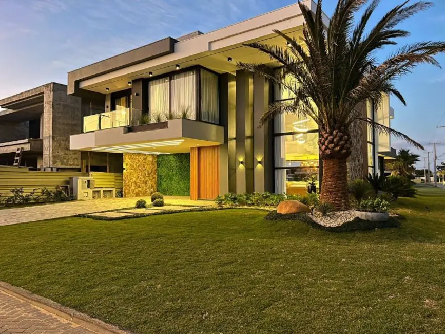 Foto 1 de Casa de Condomínio com 5 quartos à venda, 494m2 em Centro, Xangri-lá - RS