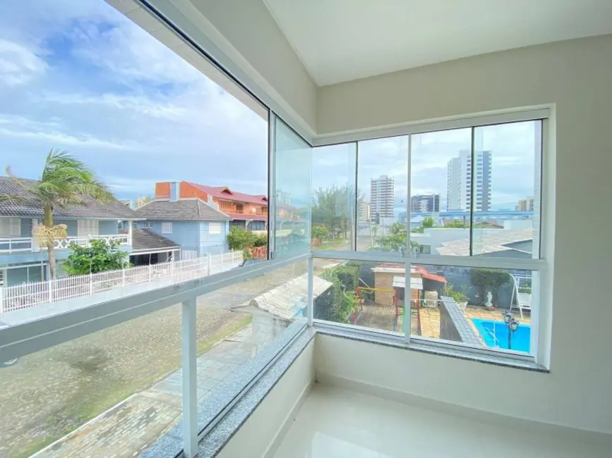 Foto 2 de Apartamento com 2 quartos à venda, 76m2 em Centro, Tramandai - RS