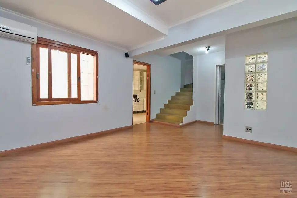 Foto 2 de Casa com 3 quartos à venda, 138m2 em Cristal, Porto Alegre - RS