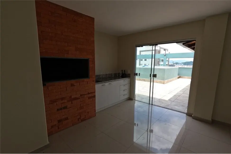 Cobertura com 6 quartos à venda, 420m2 em Centro, Balneario Camboriu - SC - imagem 4 Foto 4 de Cobertura com 6 quartos à venda, 420m2 em Centro, Balneario Camboriu - SC