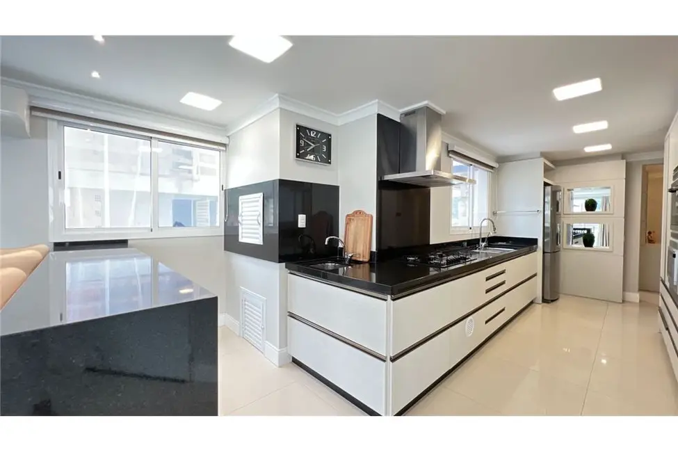 Apartamento com 4 quartos à venda, 180m2 em Itajai - SC - imagem 6 Foto 6 de Apartamento com 4 quartos à venda, 180m2 em Itajai - SC