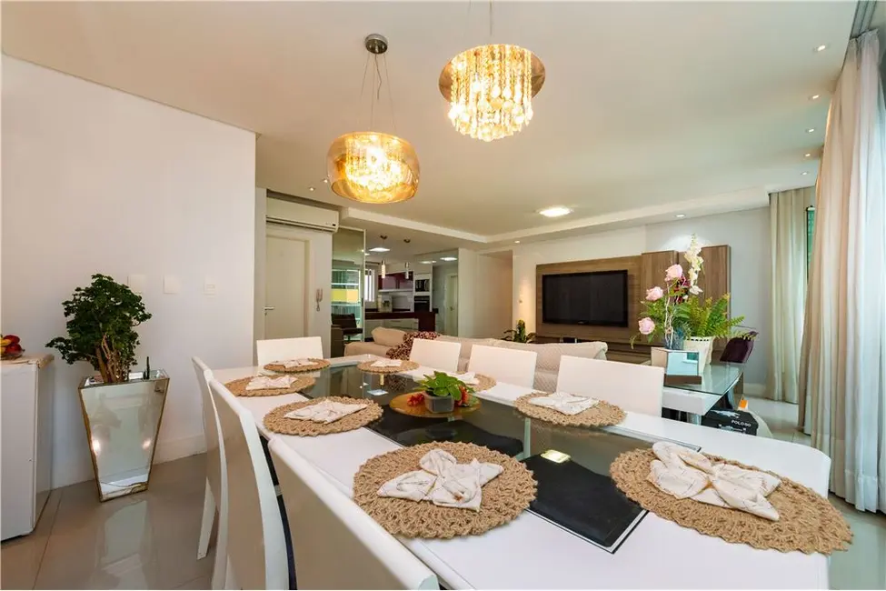 Apartamento com 4 quartos à venda, 168m2 em Centro, Balneario Camboriu - SC - imagem 2 Foto 2 de Apartamento com 4 quartos à venda, 168m2 em Centro, Balneario Camboriu - SC
