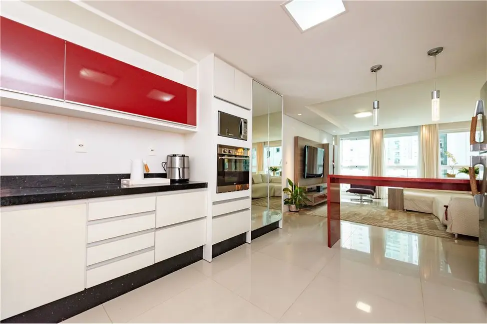 Apartamento com 4 quartos à venda, 168m2 em Centro, Balneario Camboriu - SC - imagem 3 Foto 3 de Apartamento com 4 quartos à venda, 168m2 em Centro, Balneario Camboriu - SC