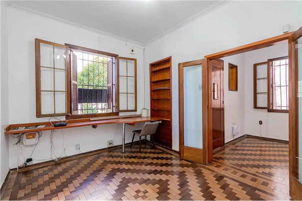 Casa com 3 quartos à venda, 211m2 em Menino Deus, Porto Alegre - RS - imagem 6 Foto 6 de Casa com 3 quartos à venda, 211m2 em Menino Deus, Porto Alegre - RS