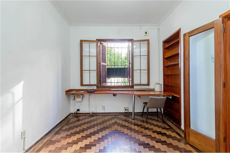 Casa com 3 quartos à venda, 211m2 em Menino Deus, Porto Alegre - RS - imagem 5 Foto 5 de Casa com 3 quartos à venda, 211m2 em Menino Deus, Porto Alegre - RS