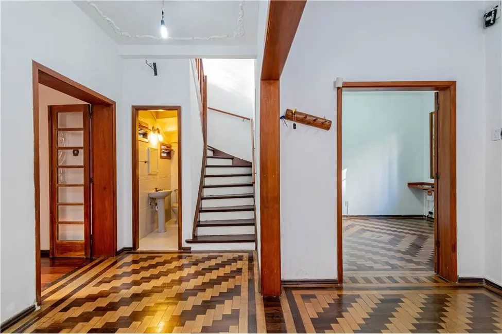 Casa com 3 quartos à venda, 211m2 em Menino Deus, Porto Alegre - RS - imagem 3 Foto 3 de Casa com 3 quartos à venda, 211m2 em Menino Deus, Porto Alegre - RS