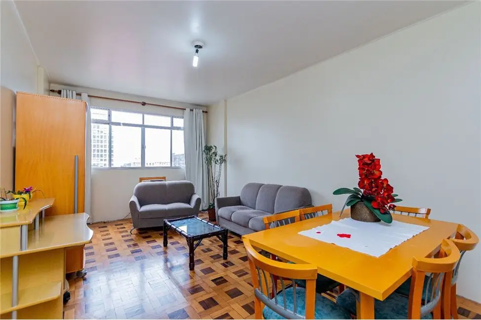 Apartamento com 3 quartos à venda, 93m2 em Centro Histórico, Porto Alegre - RS - imagem 3 Foto 3 de Apartamento com 3 quartos à venda, 93m2 em Centro Histórico, Porto Alegre - RS