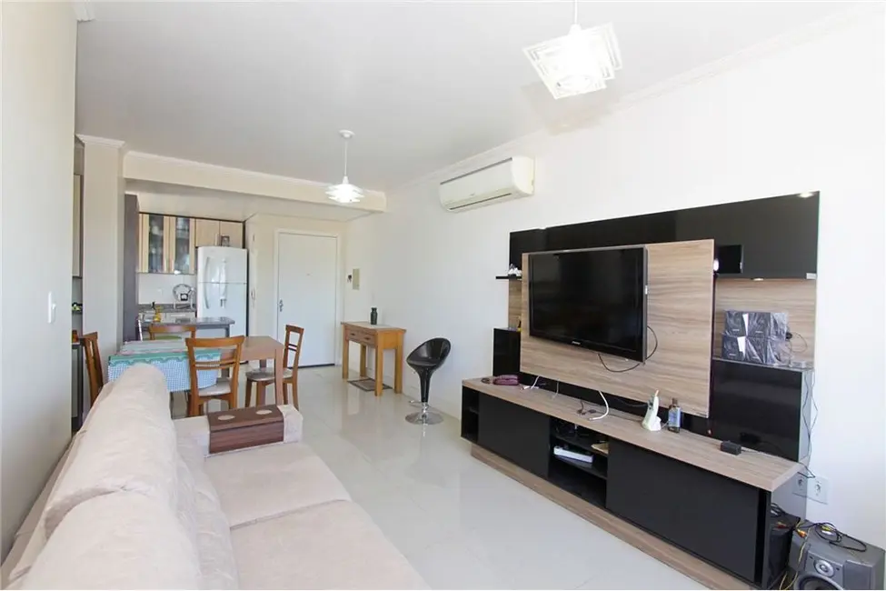 Foto 3 de Apartamento com 2 quartos à venda, 67m2 em Partenon, Porto Alegre - RS