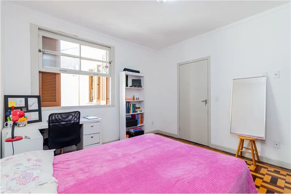 Apartamento com 3 quartos à venda, 123m2 em Independência, Porto Alegre - RS - imagem 6 Foto 6 de Apartamento com 3 quartos à venda, 123m2 em Independência, Porto Alegre - RS