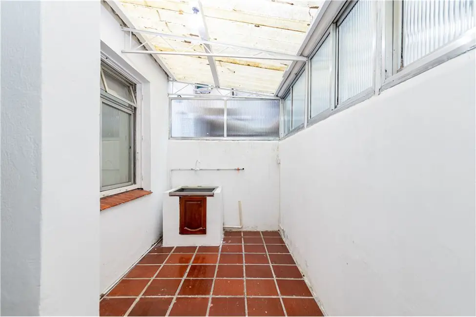 Apartamento com 3 quartos à venda, 81m2 em Menino Deus, Porto Alegre - RS - imagem 4 Foto 4 de Apartamento com 3 quartos à venda, 81m2 em Menino Deus, Porto Alegre - RS