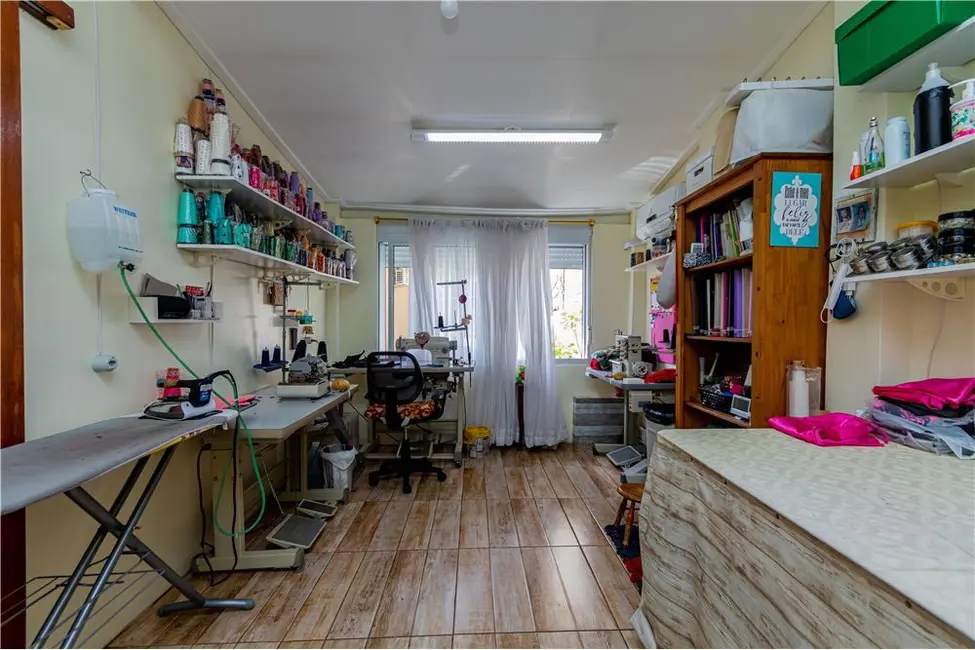 Casa com 3 quartos à venda, 139m2 em Santa Tereza, Porto Alegre - RS - imagem 3 Foto 3 de Casa com 3 quartos à venda, 139m2 em Santa Tereza, Porto Alegre - RS