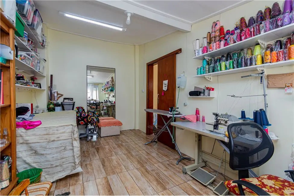 Casa com 3 quartos à venda, 139m2 em Santa Tereza, Porto Alegre - RS - imagem 4 Foto 4 de Casa com 3 quartos à venda, 139m2 em Santa Tereza, Porto Alegre - RS