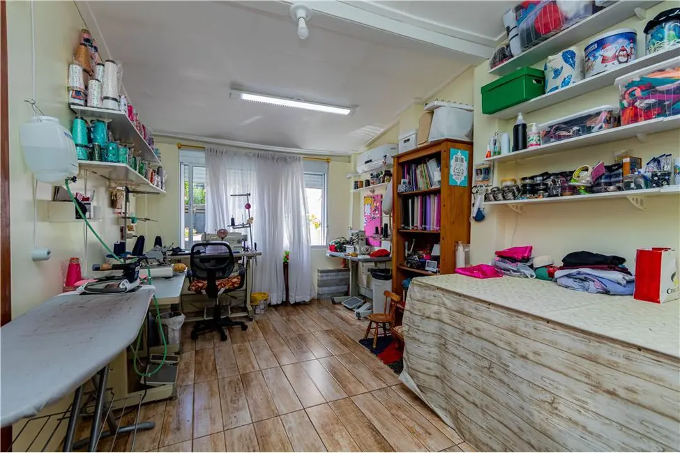 Foto 2 de Casa com 3 quartos à venda, 139m2 em Santa Tereza, Porto Alegre - RS