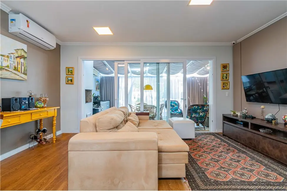 Foto 3 de Casa com 3 quartos à venda, 120m2 em Lomba do Pinheiro, Porto Alegre - RS