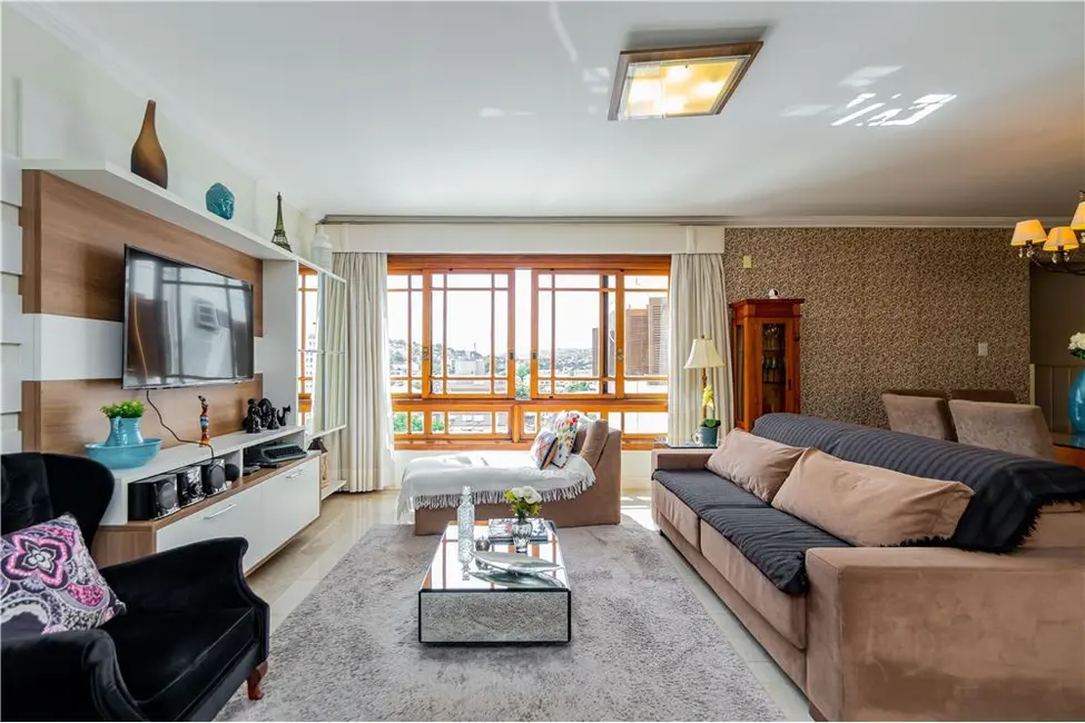 Foto 4 de Apartamento com 3 quartos à venda, 119m2 em Medianeira, Porto Alegre - RS