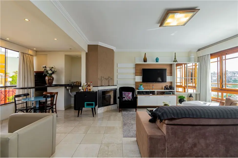 Foto 5 de Apartamento com 3 quartos à venda, 119m2 em Medianeira, Porto Alegre - RS