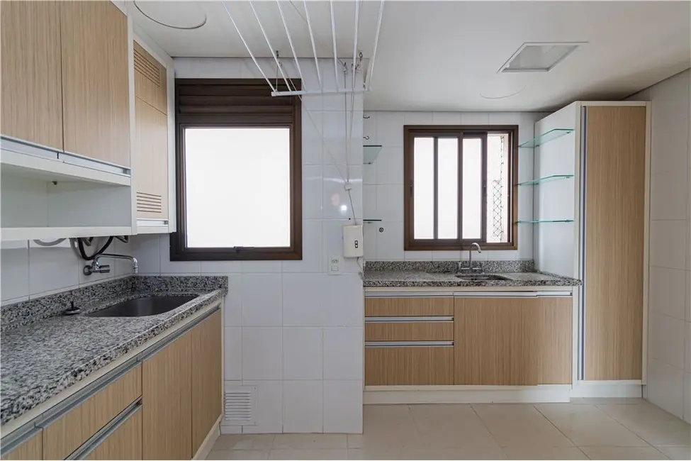 Apartamento com 2 quartos à venda, 86m2 em Menino Deus, Porto Alegre - RS - imagem 8 Foto 8 de Apartamento com 2 quartos à venda, 86m2 em Menino Deus, Porto Alegre - RS