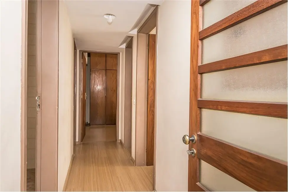 Apartamento com 3 quartos à venda, 88m2 em Menino Deus, Porto Alegre - RS - imagem 6 Foto 6 de Apartamento com 3 quartos à venda, 88m2 em Menino Deus, Porto Alegre - RS