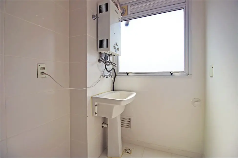 Foto 7 de Apartamento com 2 quartos à venda, 56m2 em Azenha, Porto Alegre - RS