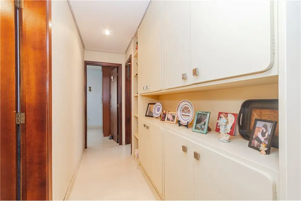 Apartamento com 3 quartos à venda, 83m2 em Menino Deus, Porto Alegre - RS - imagem 5 Foto 5 de Apartamento com 3 quartos à venda, 83m2 em Menino Deus, Porto Alegre - RS