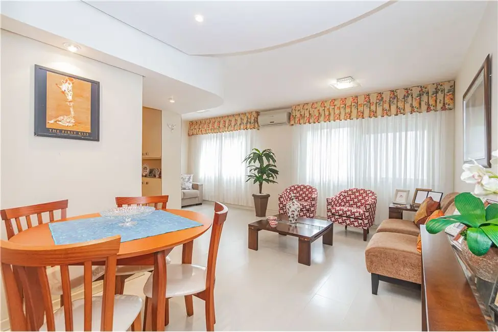 Apartamento com 3 quartos à venda, 83m2 em Menino Deus, Porto Alegre - RS - imagem 3 Foto 3 de Apartamento com 3 quartos à venda, 83m2 em Menino Deus, Porto Alegre - RS