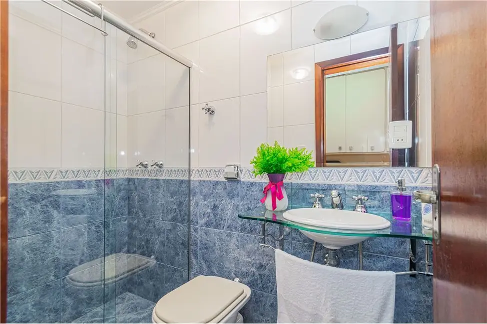 Apartamento com 3 quartos à venda, 83m2 em Menino Deus, Porto Alegre - RS - imagem 6 Foto 6 de Apartamento com 3 quartos à venda, 83m2 em Menino Deus, Porto Alegre - RS