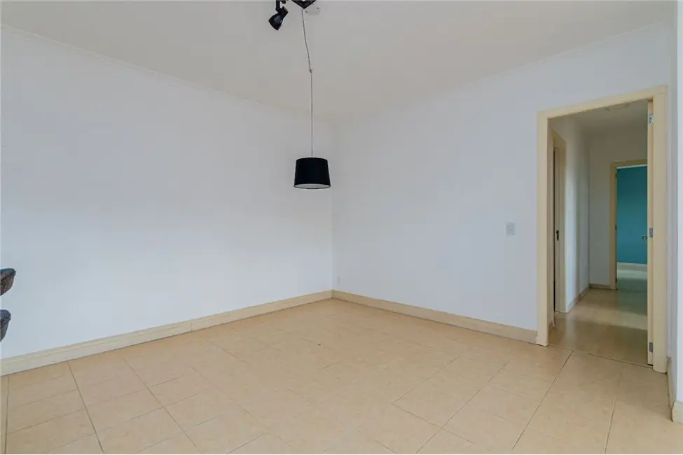 Apartamento com 3 quartos à venda, 90m2 em Menino Deus, Porto Alegre - RS - imagem 5 Foto 5 de Apartamento com 3 quartos à venda, 90m2 em Menino Deus, Porto Alegre - RS