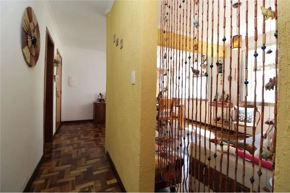 Apartamento com 2 quartos à venda, 67m2 em Menino Deus, Porto Alegre - RS - imagem 7 Foto 7 de Apartamento com 2 quartos à venda, 67m2 em Menino Deus, Porto Alegre - RS