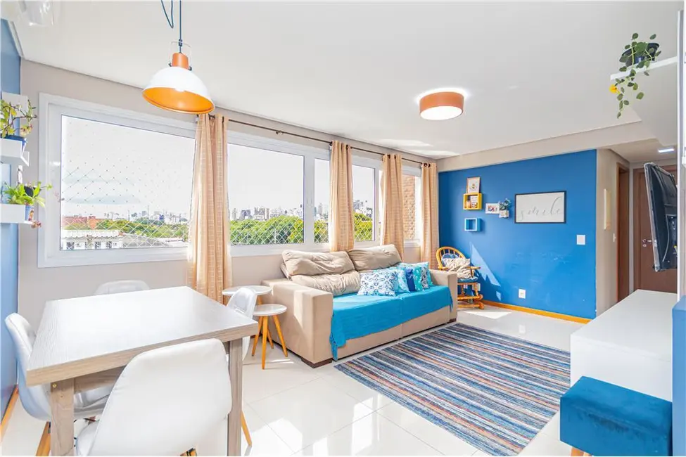 Foto 2 de Apartamento com 2 quartos à venda, 63m2 em Santana, Porto Alegre - RS