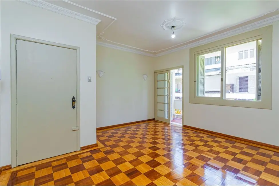 Foto 2 de Apartamento com 2 quartos à venda, 85m2 em Menino Deus, Porto Alegre - RS