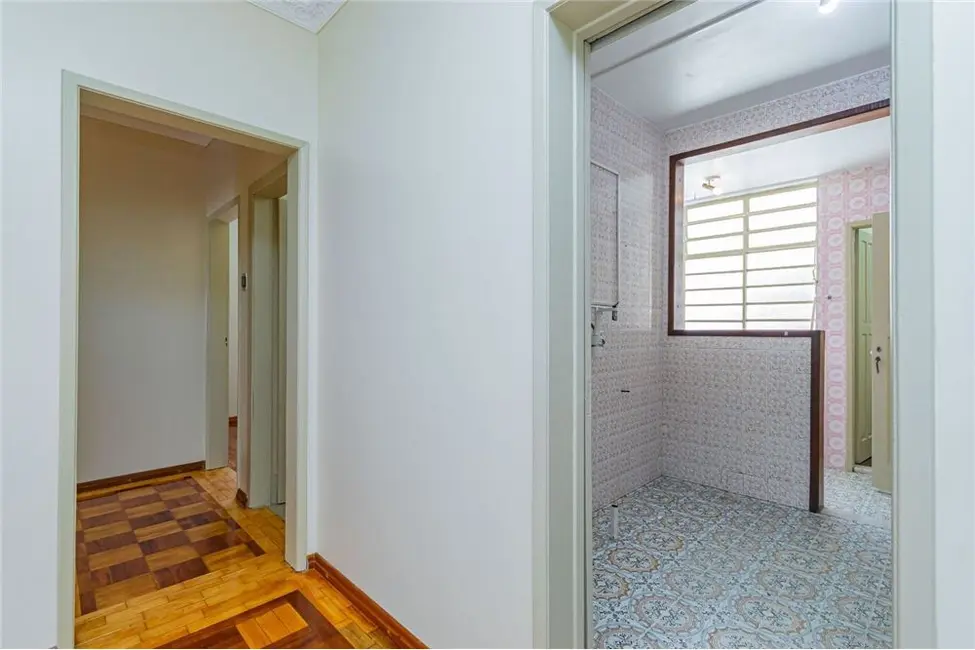 Apartamento com 2 quartos à venda, 85m2 em Menino Deus, Porto Alegre - RS - imagem 8 Foto 8 de Apartamento com 2 quartos à venda, 85m2 em Menino Deus, Porto Alegre - RS