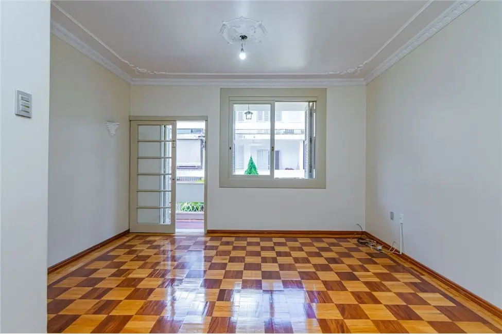 Apartamento com 2 quartos à venda, 85m2 em Menino Deus, Porto Alegre - RS - imagem 3 Foto 3 de Apartamento com 2 quartos à venda, 85m2 em Menino Deus, Porto Alegre - RS